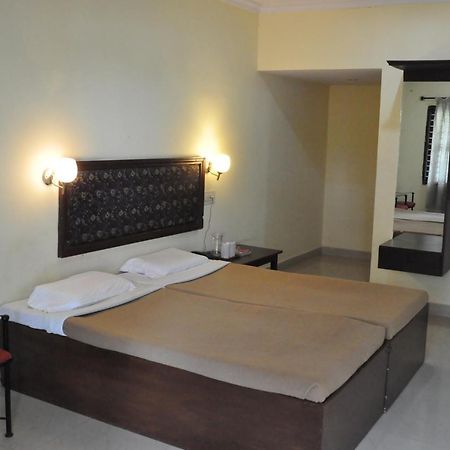 Radiant Resort Bangalore Exterior photo