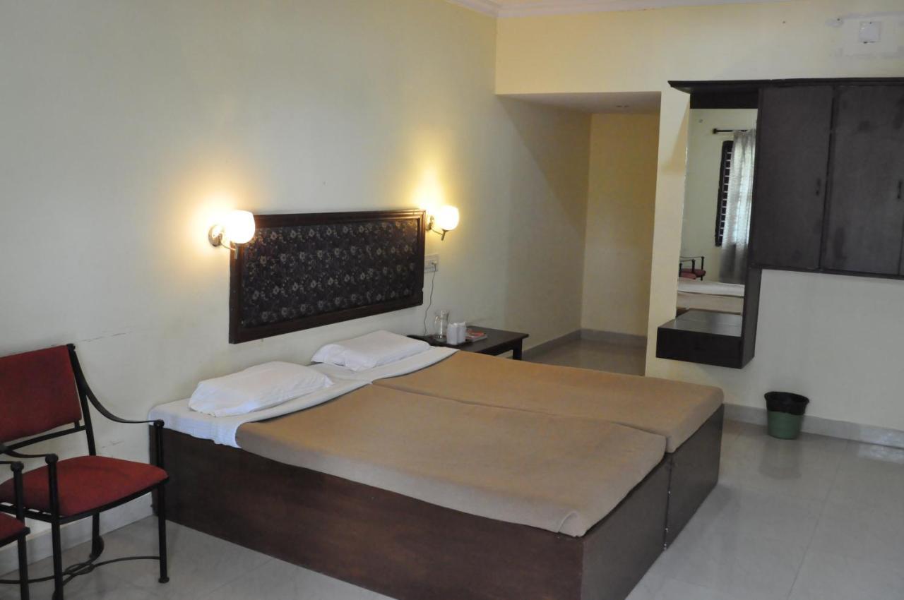 Radiant Resort Bangalore Exterior photo
